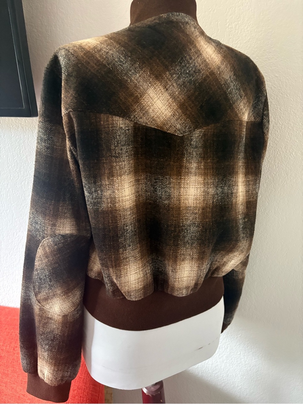 Kut from the Kloth brown plaid Enley bomber jacket size M - Picture 3 of 6